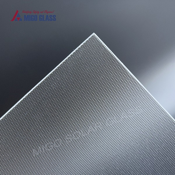 Kaca solar yang teguh